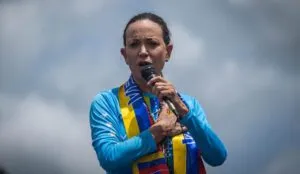 Machado urge a Maduro a aceptar un cambio de régimen antes del 10 de enero