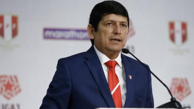 Detienen a Agustín Lozano, presidente de la FPF, por escándalo de corrupción