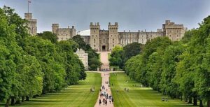 Ladrones roban vehículos en el Castillo de Windsor mientras la familia real duerme