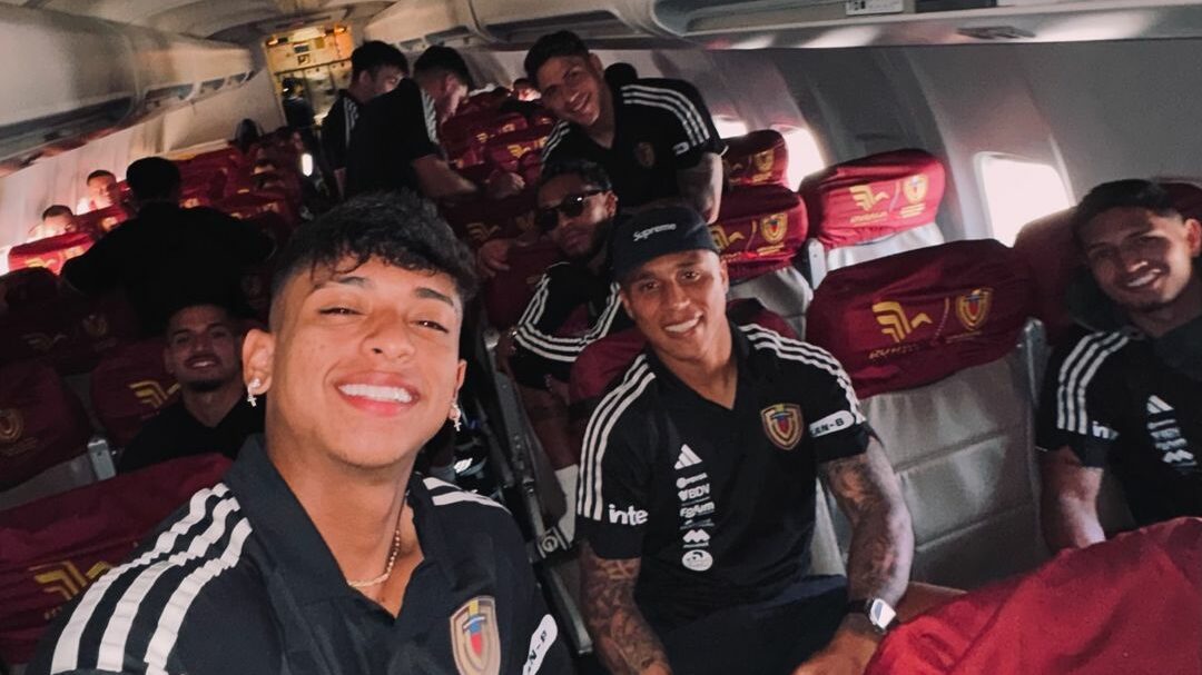La Vinotinto llega a Chile para un crucial partido de eliminatorias vinotinto