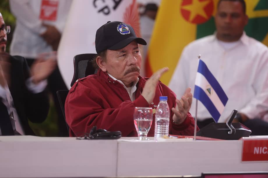 Daniel Ortega propone reformas legales que restringen la migración
