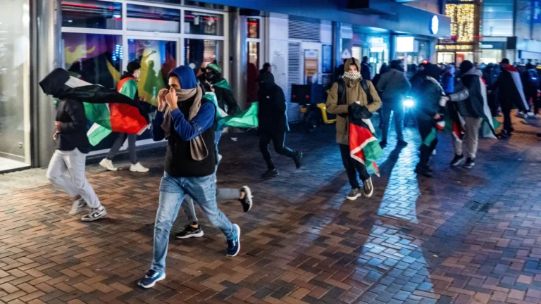 Unión Europea condena los ataques antisemitas en Ámsterdam