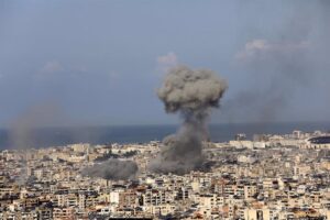 Bombardeo israelí en Beirut cobra la vida del portavoz de Hezbolá