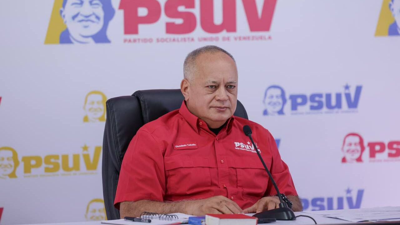 Diosdado Cabello anunció el allanamiento de 90 empresas zulianas Diosdado Cabello anunció el allanamiento de 90 empresas zulianas