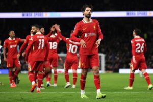 Liverpool regresa a la victoria con un triunfo ante Tottenham