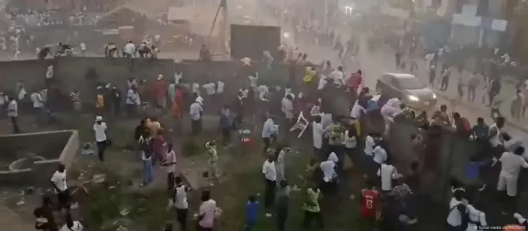 Guinea estampida futbol