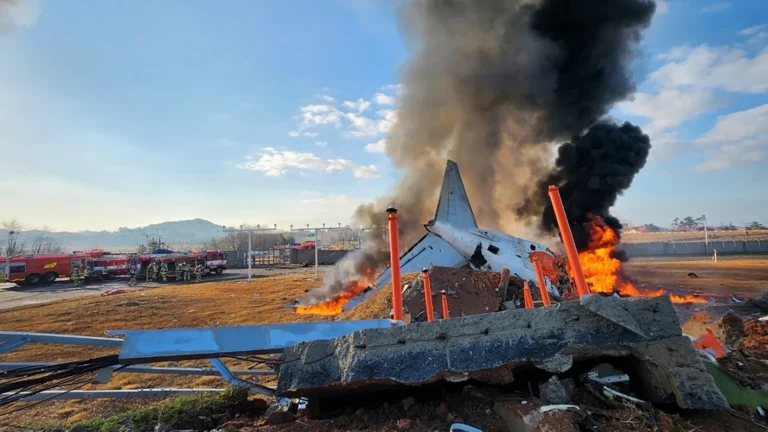 Trágico accidente aéreo en Corea del Sur deja 124 muertos y 2 sobrevivientes