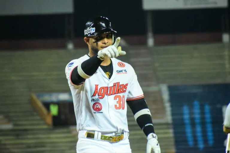 angel reyes aguilas del zulia luis amaro