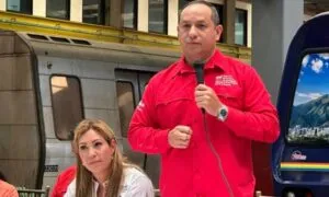 Ramón Velásquez Araguayán asume la dirección del Aeropuerto Internacional de Maiquetía
