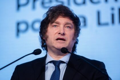 Gobierno de Milei denuncia a ex embajador en Venezuela por traición a la patria 