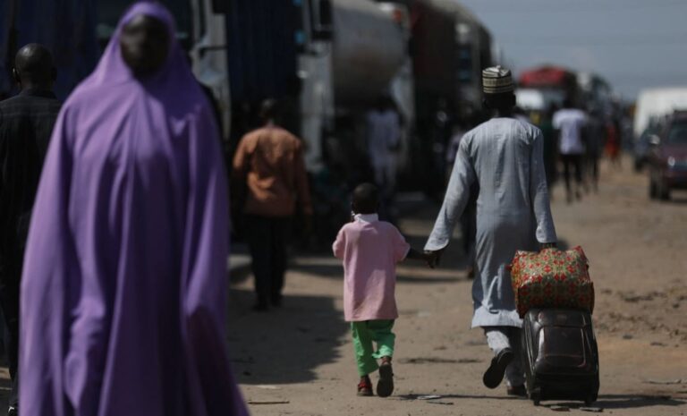Estampida en Nigeria causa la muerte de 35 niños en una feria escolar