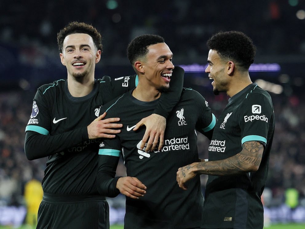 Liverpool aplasta a West Ham en el London Stadium
