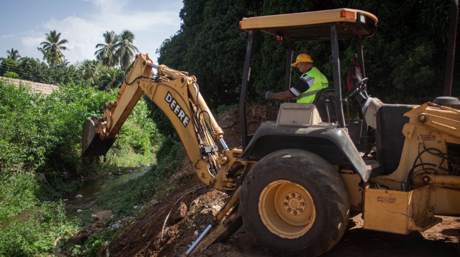 Maracaibo retira más de 3 mil toneladas de desechos en limpieza de cañadas