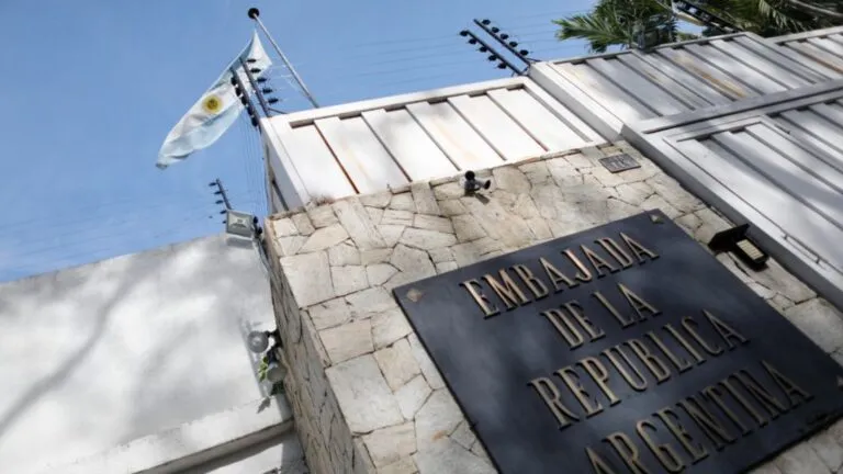 embajada argentina caracas