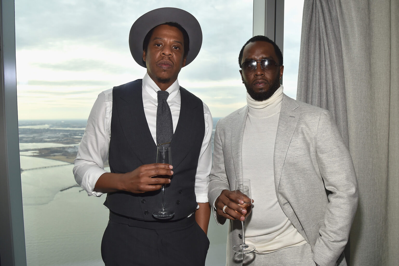 Demanda civil expone a Jay-Z y Diddy por presunto abuso a una menor