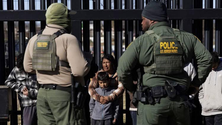 Trump planea redada de migrantes en Chicago al día siguiente de su toma de posesión