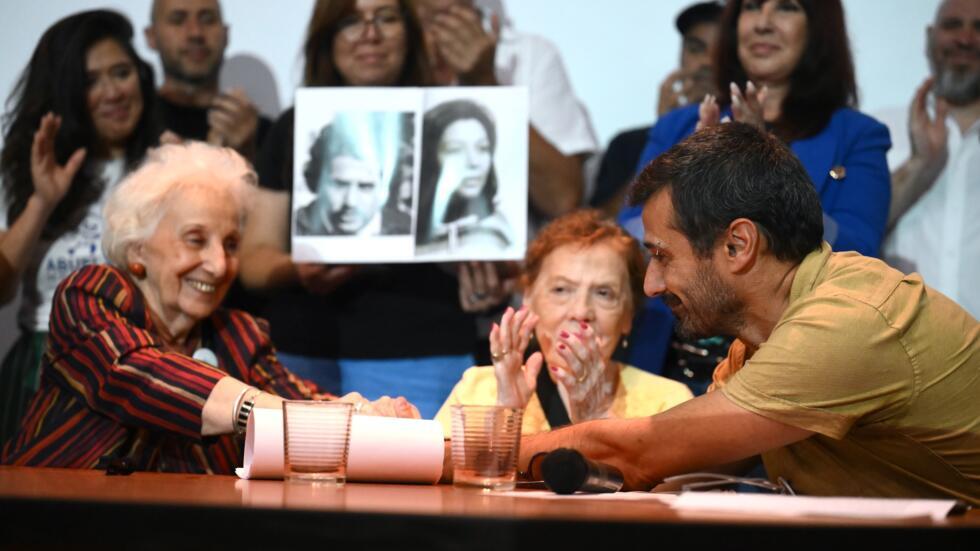 Abuelas de Plaza de Mayo encuentra a la nieta 139 y celebra un nuevo reencuentro