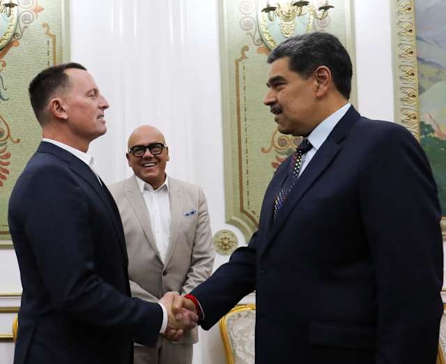 Venezuela libera a seis estadounidenses tras reunión entre Maduro y enviado de Trump