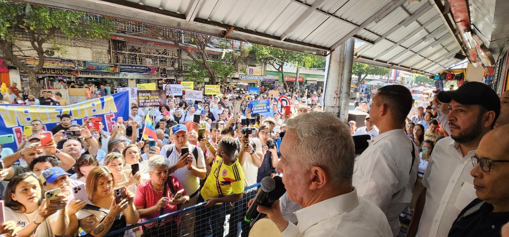 Álvaro Uribe solicita intervención internacional para liberar a Venezuela