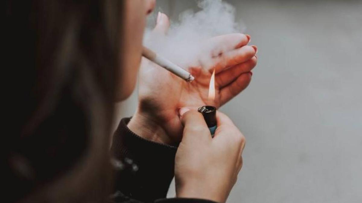 Ciudad de Milán, Italia, prohíbe fumar en espacios públicos este 2025 milán