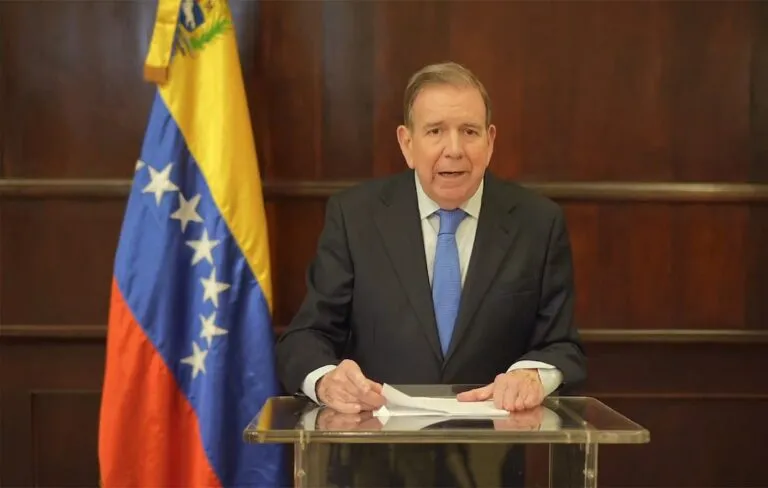 Edmundo González llega a Guatemala para reunirse con el Presidente Bernardo Arévalo