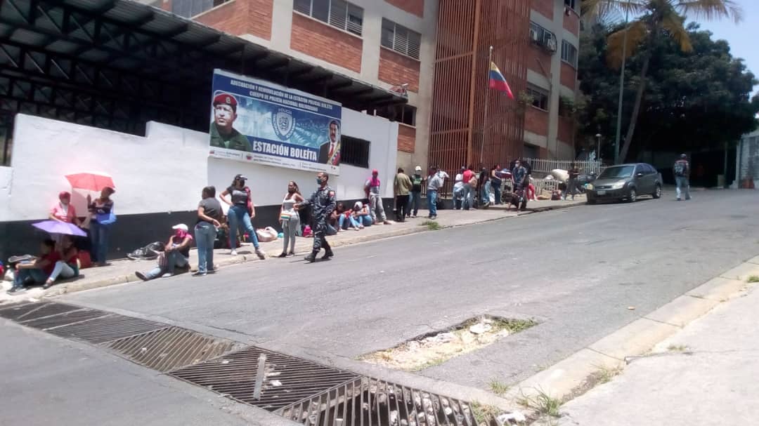 Presos adultos defienden a adolescentes detenidos en protestas post-electorales en Venezuela