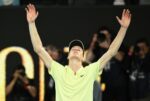 Melbourne (Australia), 26/01/2025.- Jannik Sinner of Italy celebrates winning the Men's Singles final match against Alexander Zverev of Germany at the Australian Open Grand Slam tennis tournament in Melbourne, Australia, 26 January 2025. (Tenis, Alemania, Italia) EFE/EPA/JOEL CARRETT AUSTRALIA AND NEW ZEALAND OUT