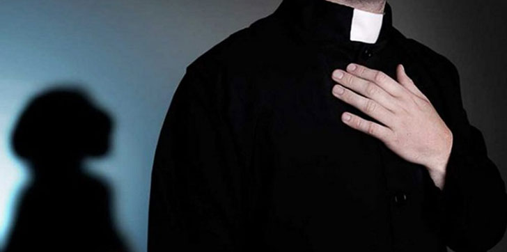 Vaticano permite a hombres homosexuales ingresar a seminarios en Italia