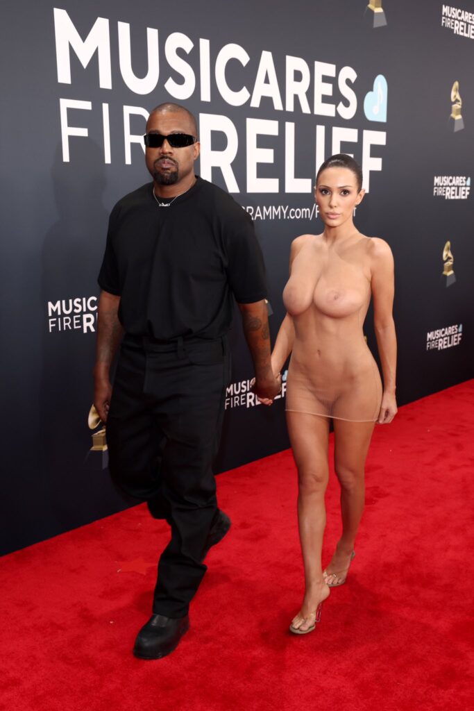 Bianca Censori, esposa de Kanye West, luce completamente desnuda en la alfombra roja de los Grammys 2025 Bianca Censori, esposa de Kanye West, luce completamente desnuda en la alfombra roja de los Grammys 2025