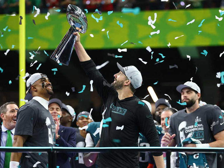 Eagles aplastan a los Chiefs y conquistan el Super Bowl