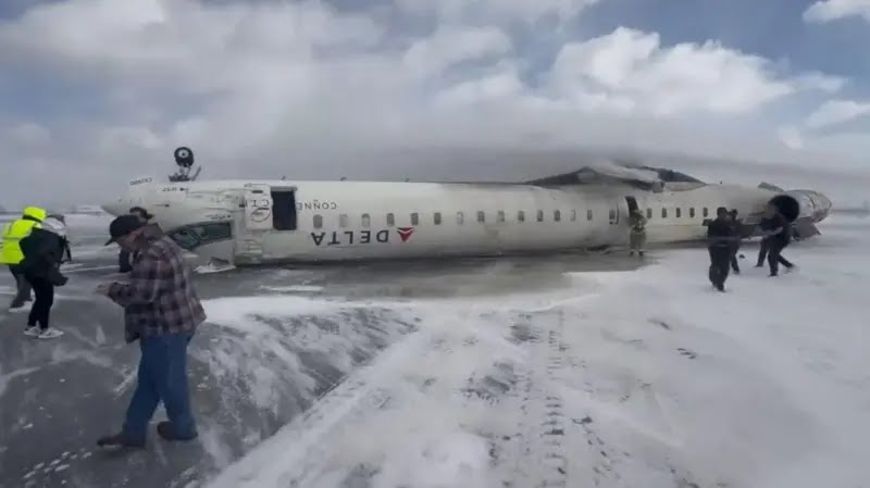 Sobreviven todos a bordo del vuelo de Delta tras incidente en Toronto
