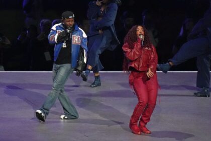 Kendrick Lamar y SZA encienden el medio tiempo del Super Bowl