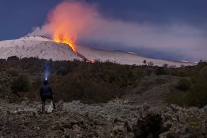Erupción del Etna provoca cierre parcial del aeropuerto de Catania