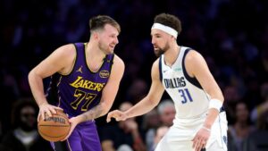 Luka Doncic brilla con triple doble: Lakers vencen a Mavericks 107-99