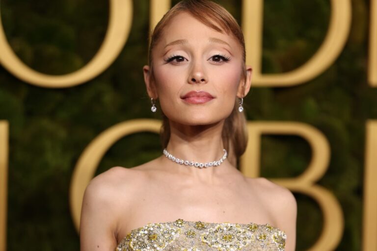 Ariana Grande aboga por la inclusión de terapia en los contratos de artistas