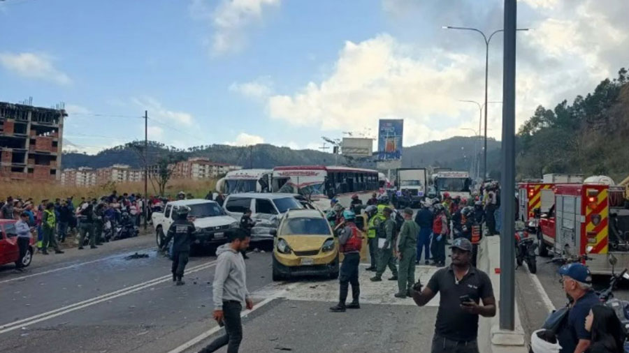 Accidente en la autopista Valle-Coche deja 2 muertos y 7 heridos