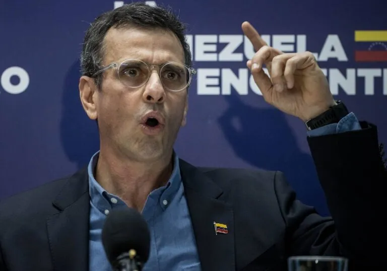 Capriles anuncia su participación en las elecciones regionales y parlamentarias de abril