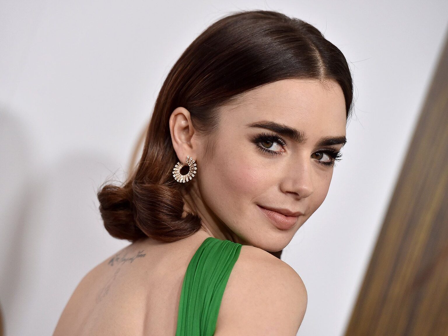 Lily Collins da la bienvenida a su primera hija: Tove Jane McDowell