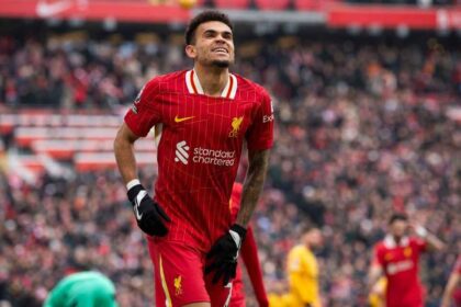 Liverpool mantiene su ventaja en el liderato de la Premier League