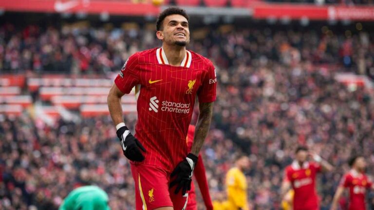 Liverpool mantiene su ventaja en el liderato de la Premier League