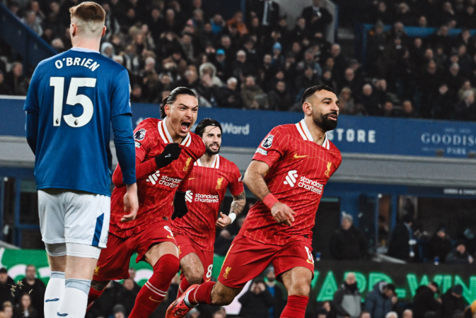 Everton empata 2-2 ante el Liverpool en Goodison Park