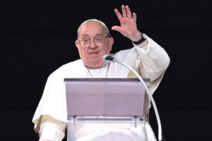Equipo médico del Papa Francisco consideró suspender su tratamiento para dejarlo morir