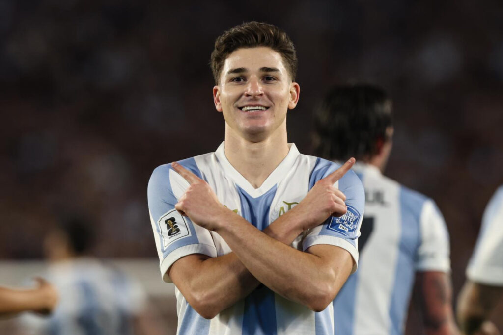 Julián Álvarez asegura que Argentina le dio "un baile" a Brasil