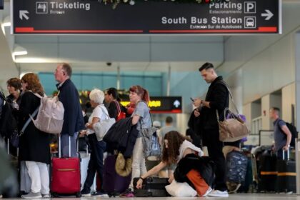 Trump considera prohibición de viajes para ciudadanos de Venezuela y Cuba