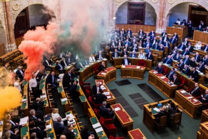 Hungría aprueba ley que prohíbe la marcha del Orgullo LGBTQ+