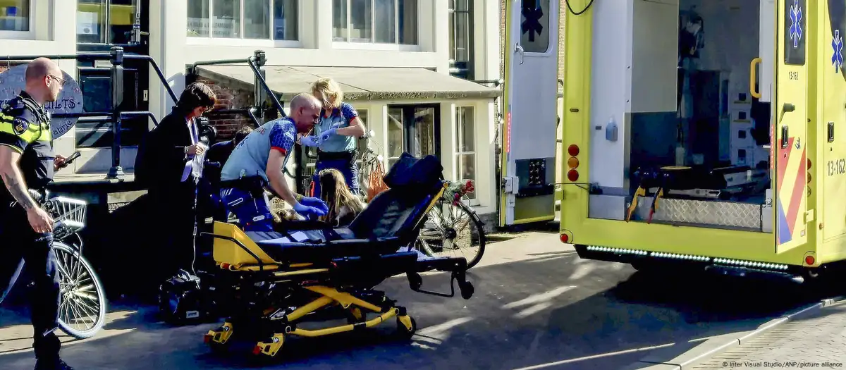 Ataque con cuchillo en la Plaza Dam de Ámsterdam deja 5 heridos