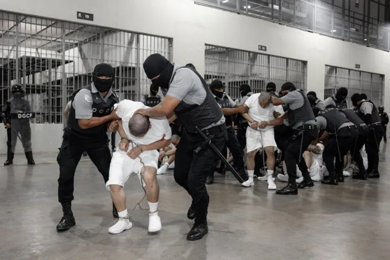 Esta es la lista de 238 venezolanos deportados a El Salvador