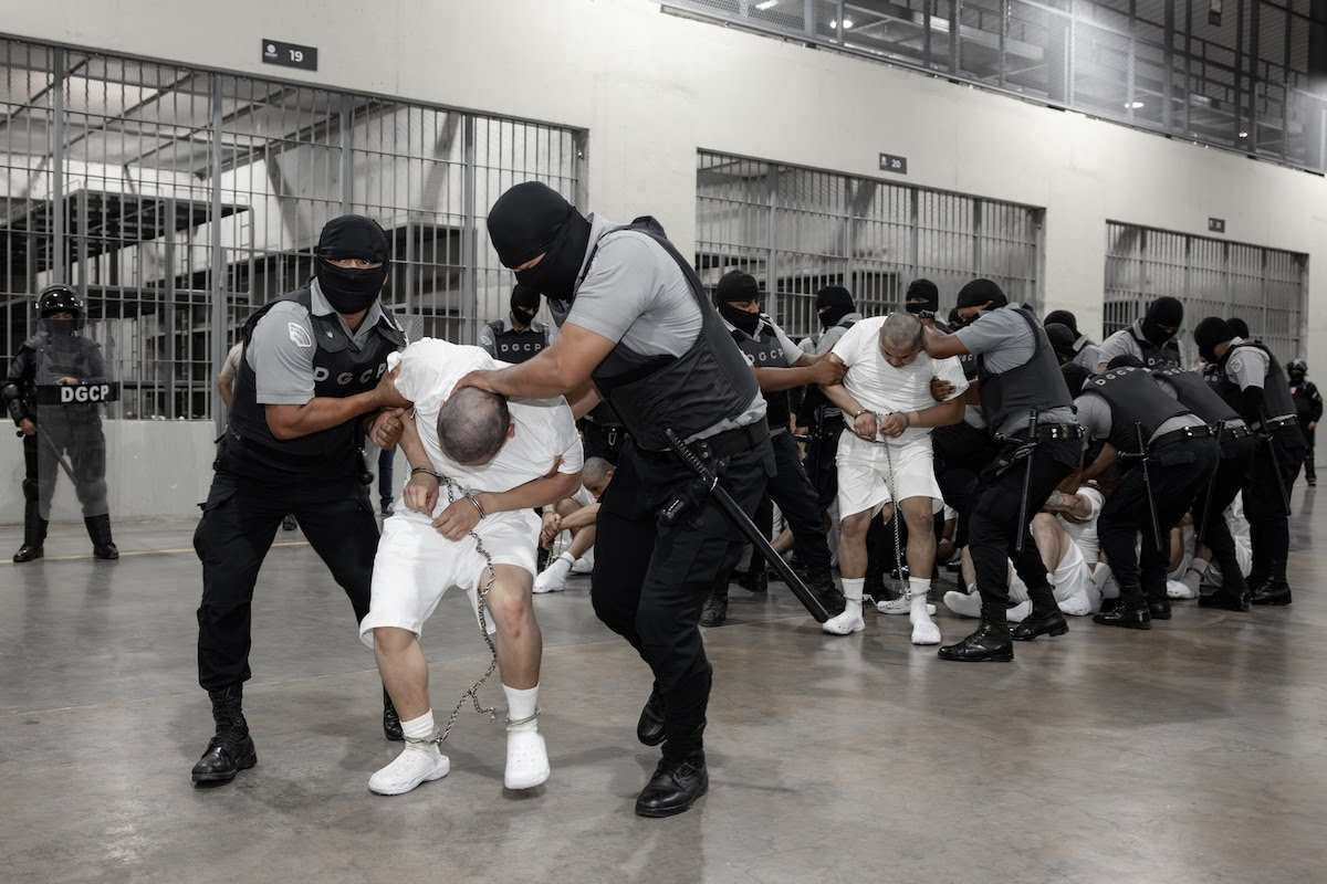 Esta es la lista de 238 venezolanos deportados a El Salvador Esta es la lista de 238 venezolanos deportados a El Salvador