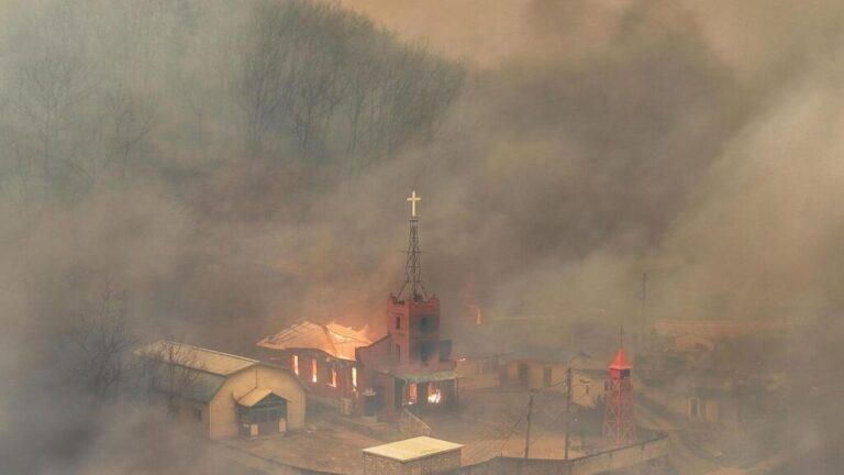 Incendios devastan el sudeste de Corea del Sur