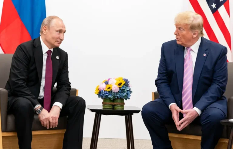 Trump y Putin acuerdan un alto el fuego en Ucrania